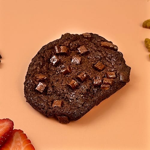 Wähle aus der Kategorie Sweets: CHOCOLATE COOKIE mit mit Schokostückchen