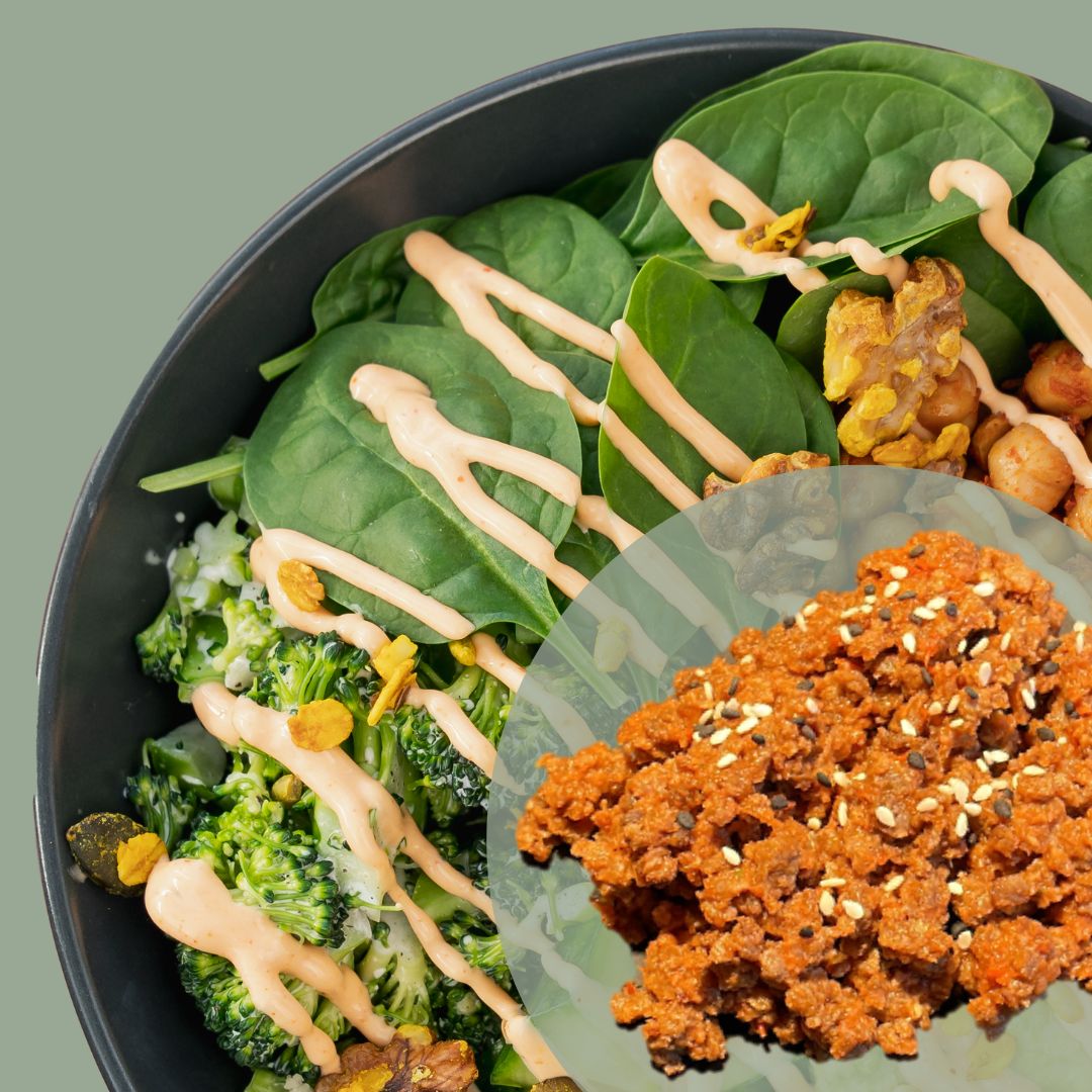 Wähle aus der Kategorie Toppings: VEG. HACK mit Füge Veg. Hack zu deiner Bowl, Hot Bowl oder Snackcup hinzu.